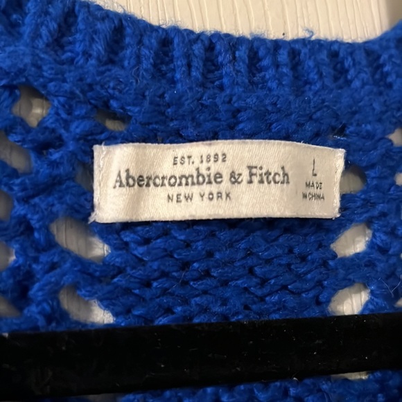 Abercrombie & Fitch Slouchy Sleeve Sweater - Picture 3 of 4